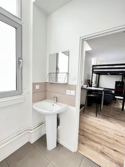Ferienwohnung Rome - Studio Meuble A Reims Exterior foto